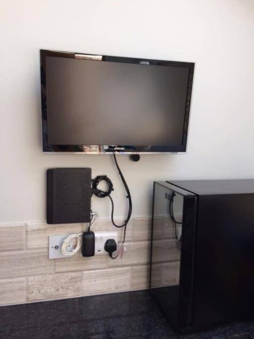 River Road, Littlehampton, Executive Apartment Экстерьер фото