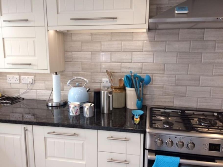 River Road, Littlehampton, Executive Apartment Экстерьер фото