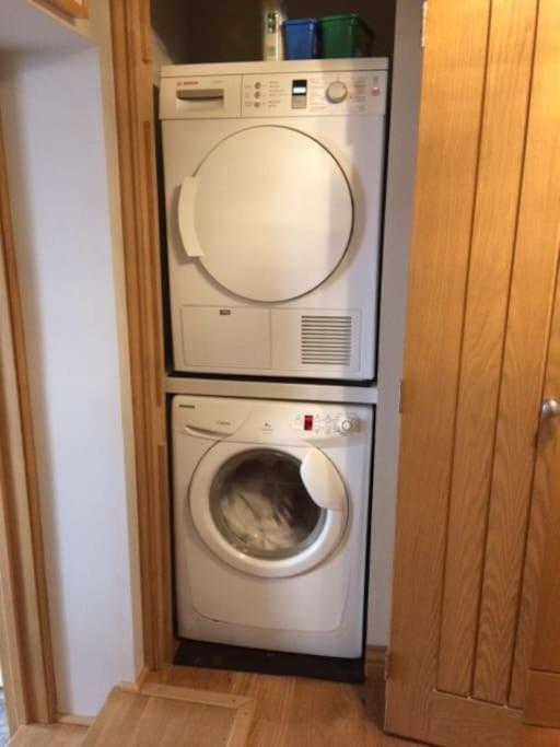 River Road, Littlehampton, Executive Apartment Экстерьер фото