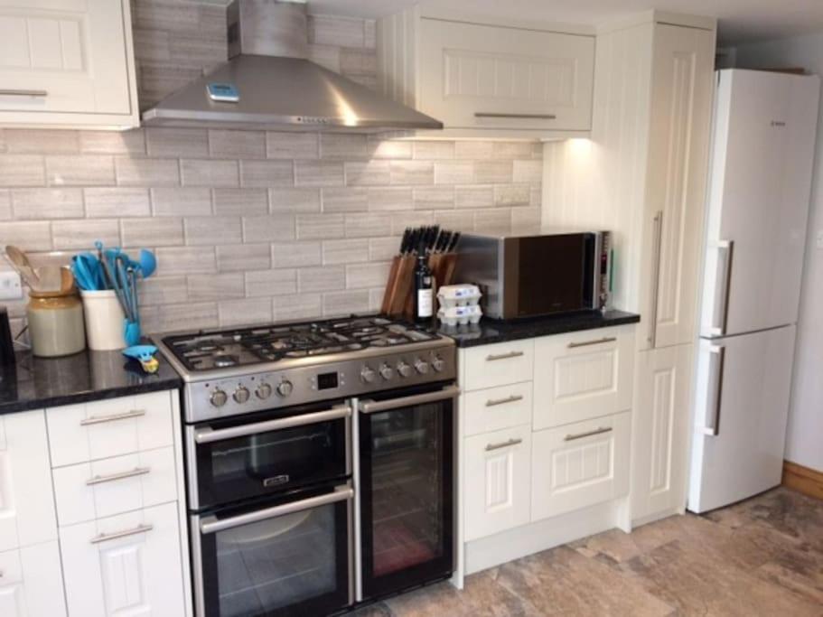 River Road, Littlehampton, Executive Apartment Экстерьер фото